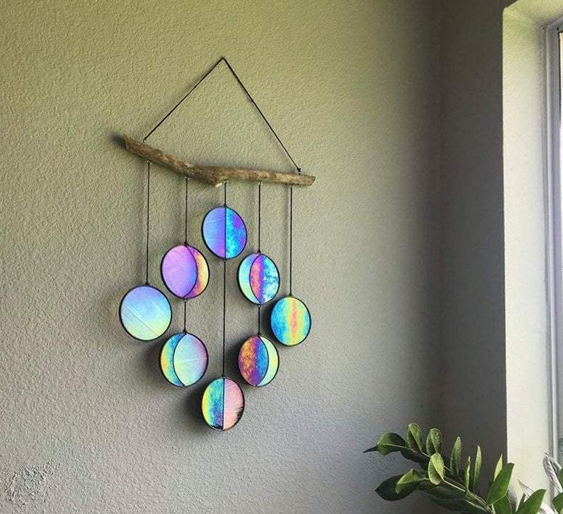 Decoración Lunar Arcoíris para Pared: Encanto Único