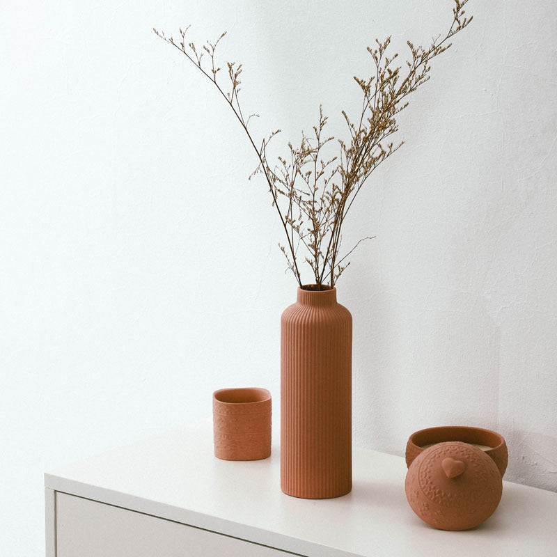 Jarrón Decorativo de Cerámica: Tendencia en Diseño Interior