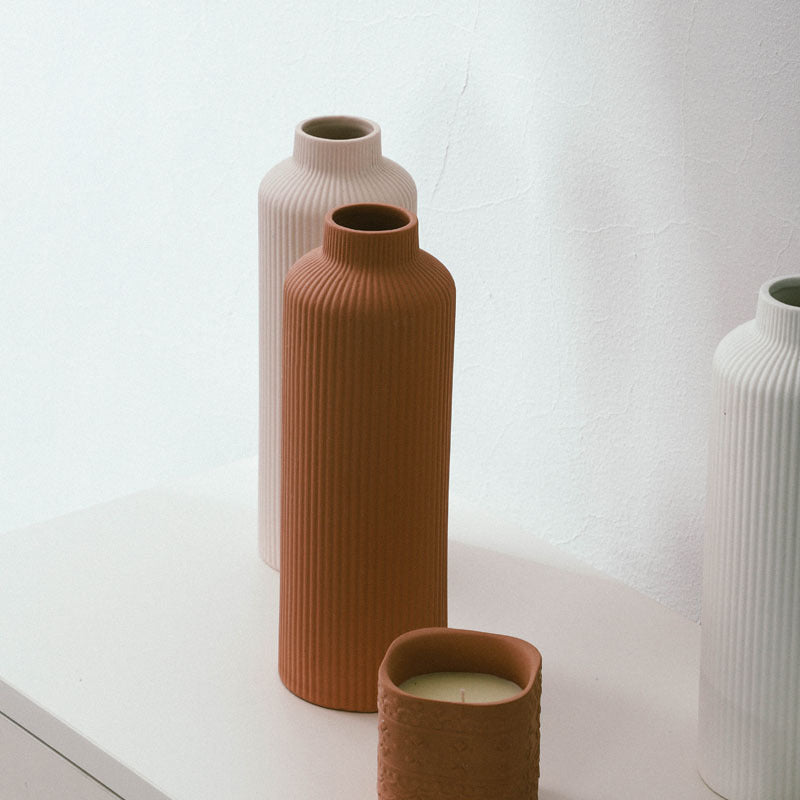 Jarrón Decorativo de Cerámica: Tendencia en Diseño Interior