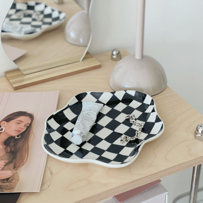 Bandeja Decorativa Cerámica: Presenta Postres con Encanto y Elegancia