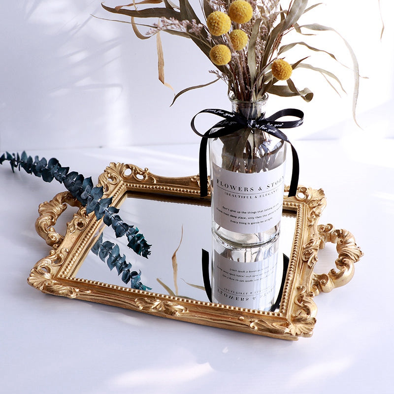 Tray de Cristal con Dorado: Decoración y Funcionalidad Diaria