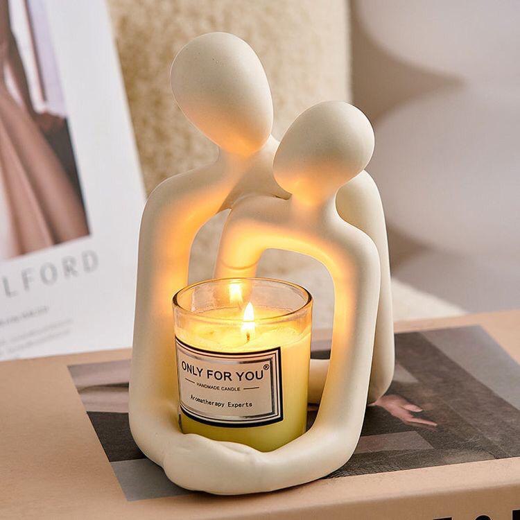 Figura Pareja Enamorada: Decoración Moderna y Cálida para Hogar