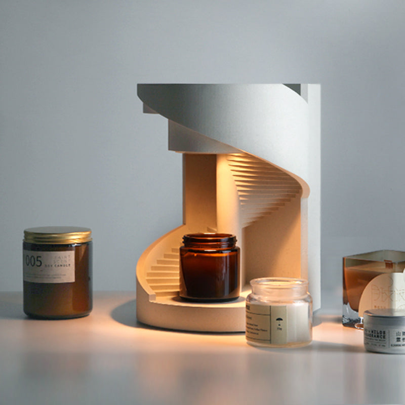 Lámpara de Noche con Escalera Redonda: Decorativa y Única