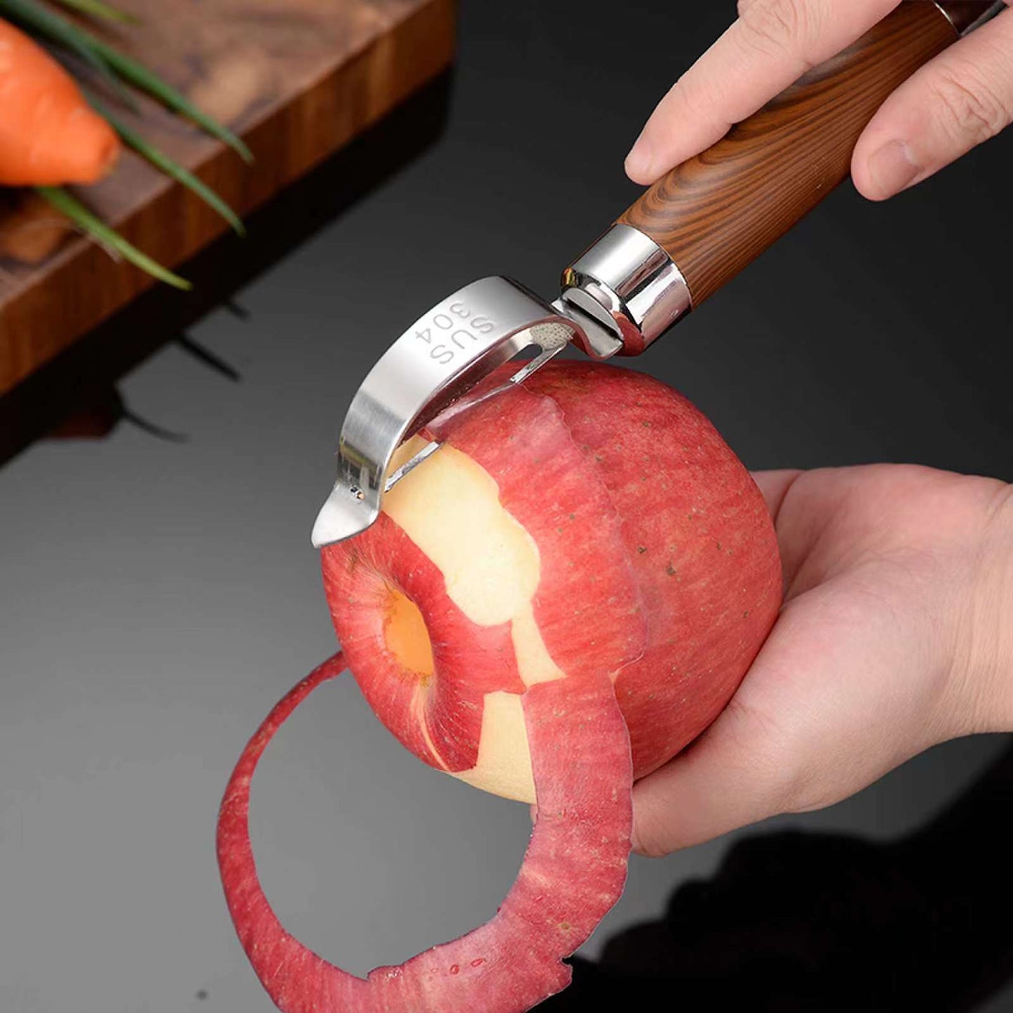 Pelador de Frutas en Acero: Fácil, Rápido y Práctico